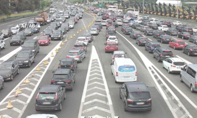 Tömeges forgalom és hosszú várakozás a horvát tengerpart felé vezető utakon