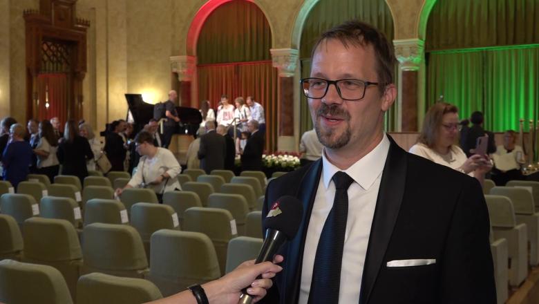 Magyar Ezüst Érdemkereszttel tüntették ki Juhász Gyulát