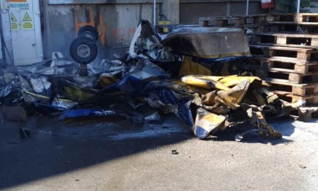 A gyár udvarában zuhant le a kisrepülőgép, ketten meghaltak