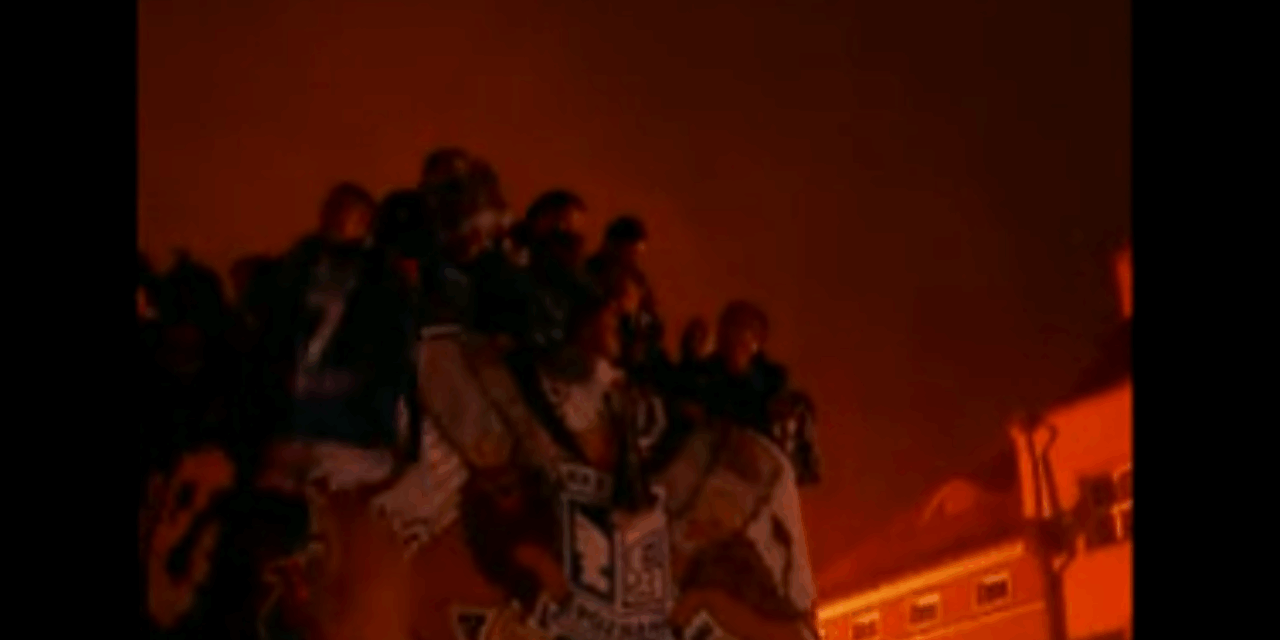 Érkeznek Belgrádba és már cirkuszolnak a lengyel huligánok (Fotó)