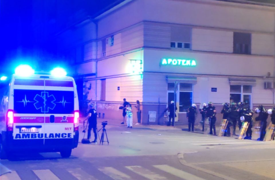 Tiltakoznak az egészségügyi dolgozók a mentőautók politikai célra történő felhasználása ellen