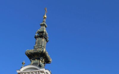 „Az egyháznak a nép mellé kellene állnia”