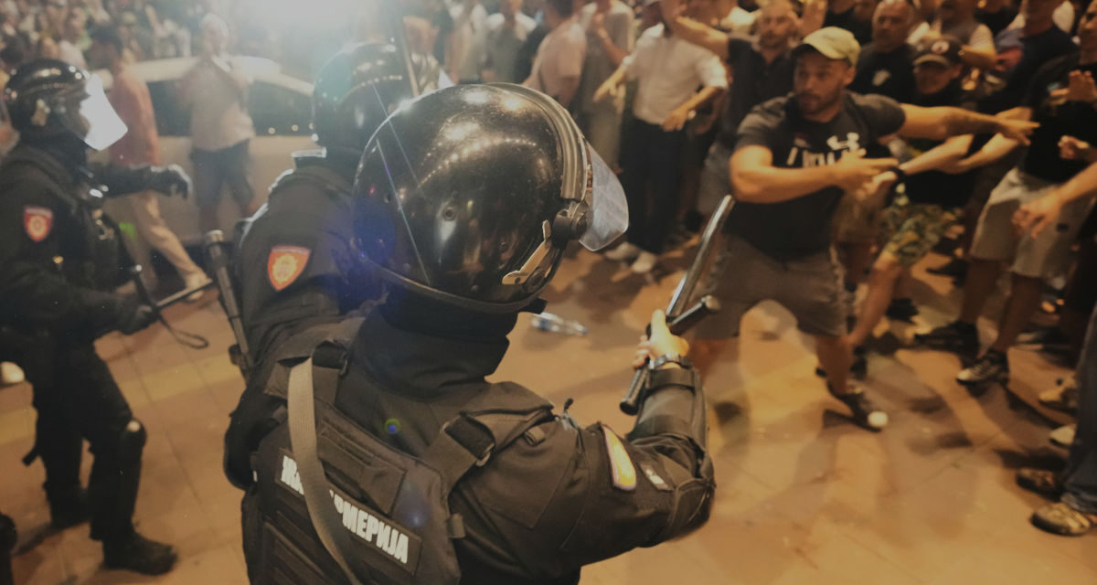 Emberi Jogi Központ: A rendőrség csak a haladókat védte a tüntetések idején