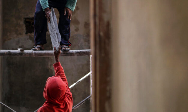 A segédmunkások még az IT-szektornak dolgozóknál is keresettebbek