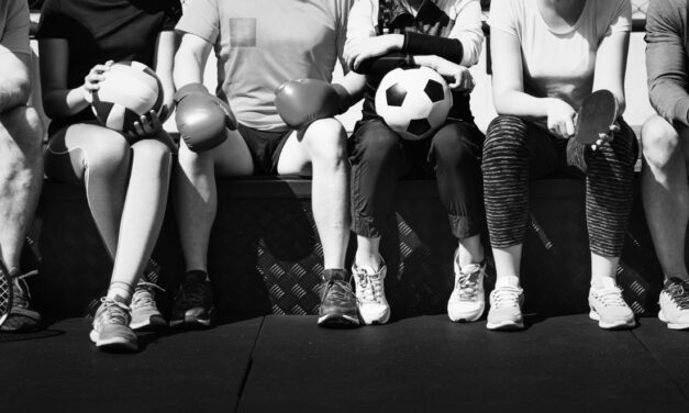 A sportversenyek globalizációja: a helyi pályáktól a nemzetközi arénákig