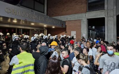 Elhagyta a rendőrség a Bölcsészettudományi Kar épületét