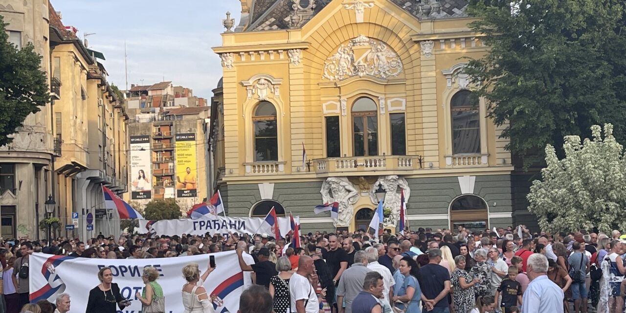 Dačić: 33.000-en voltak a blokádellenes tüntetéseken, szombatra újabbakat jelentettek be