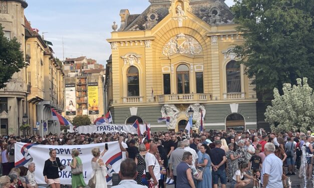 Dačić: 33.000-en voltak a blokádellenes tüntetéseken, szombatra újabbakat jelentettek be