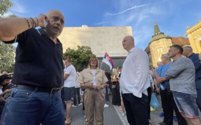 Osztrák sajtó: Közalkalmazottakat kényszerítenek az ellentüntetésekre