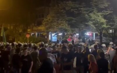 CINS: A rendőrség „a hatalom és egyetlen párt szolgálatában áll”