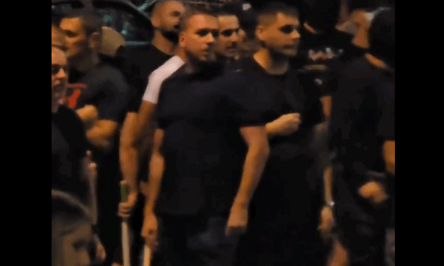 Rúddal és fáklyával támadtak gimnazistákra a verőlegények