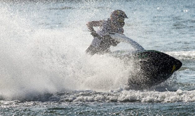 Gyilkossági kísérlettel vádolják a jet skis gázolót