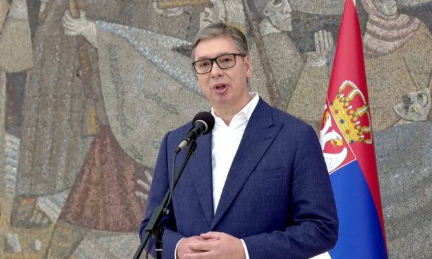 Vučić: A következő napokban a polgárok meglepő döntésekre számíthatnak