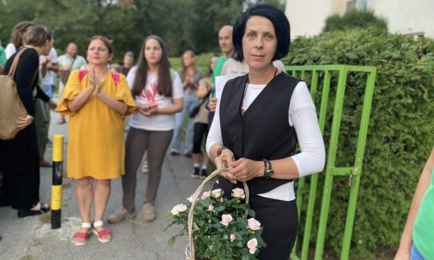 Megható ünnepséggel búcsúztatták a leváltott igazgatónőt