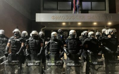 Több mint 900 személyt vettek őrizetbe az előtető leomlása óta