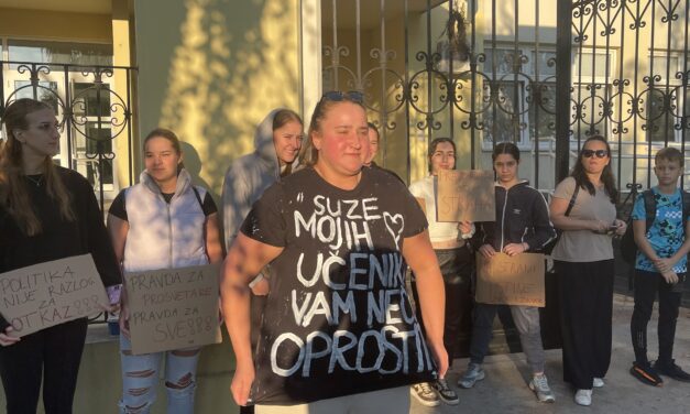 Miért nem hosszabbították meg egyes tanárok szerződéseit?