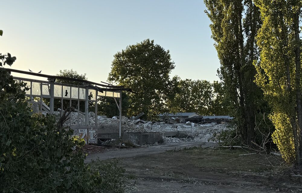 Lebontották a Slavicát, Lidl lesz a helyén