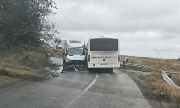 Teherautó és busz ütközött Pannónia közelében