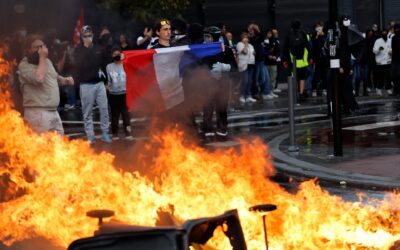 Országos tüntetéshullám fogadta az új kormányfőt, lángokban a franciaországi városok