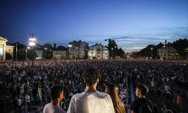 A szabad közterekért és a tiszta közbeszédért volt tüntetés Budapesten