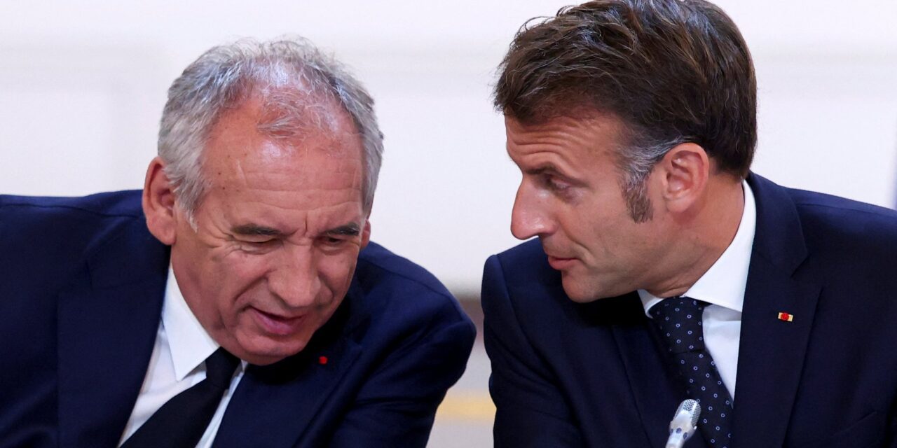 Megbukott a francia kormány