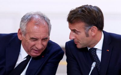 Megbukott a francia kormány