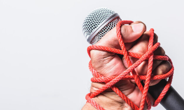 Igazgató(le)váltással „szabadítanák fel” a független sajtót