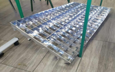 Óra közben szakadt le a mennyezeti lámpa az iskolában