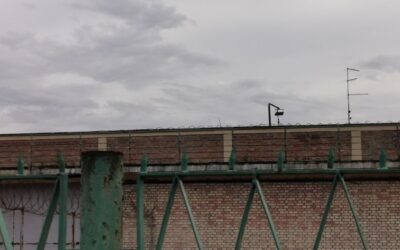 Elhalasztották a börtönben halálra vert nyugdíjas támadói elleni bírósági tárgyalást