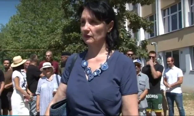 Visszahelyezte állásába a bíróság a kirúgott tanárnőt