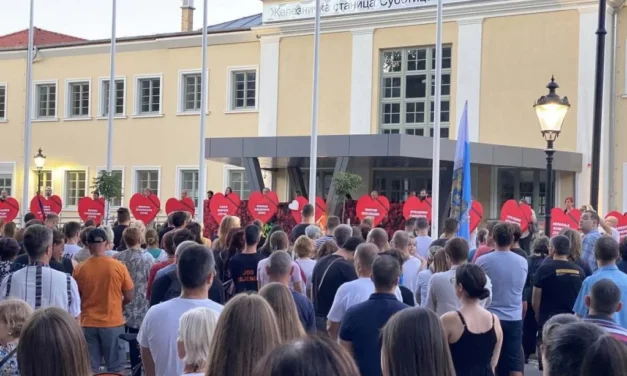 „Mindenki a vasútállomás elé!” felhívással várják a polgárokat a tiltakozó diákok