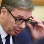 Vučić őrjöng, személyesen tesz feljelentést a Vezérkar épülete elleni „hajsza” miatt