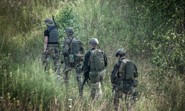 A szomszédban már jövő év elejétől kötelező lesz sorkatonai szolgálat