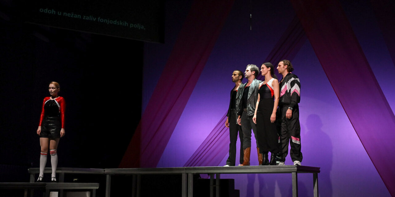 Szülinapi november a Kosztolányi Színházban