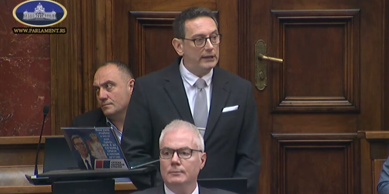 A parlamentben is Bačulov a téma