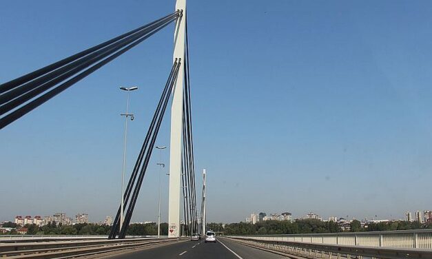 Reggelre megnyitották a Szabadság hidat és a mišeluki alagutat