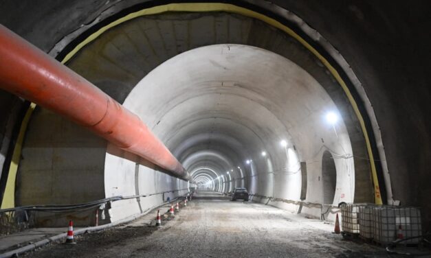 Átütötték az ország leghosszabb alagútjának egy szakaszát