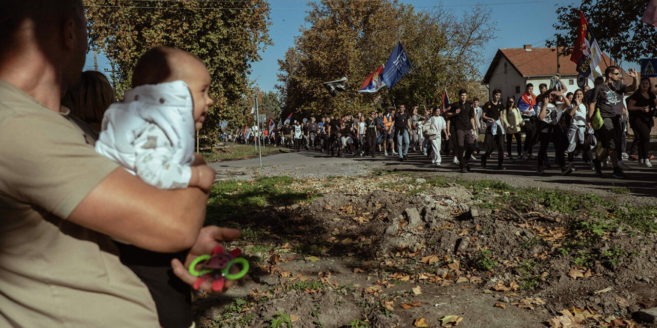 Útközben üdvözölték az egyetlen túlélőt – pazar fogadtatásban részesültek a szabadkai egyetemisták (Fotók)