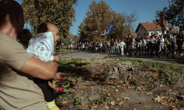 Útközben üdvözölték az egyetlen túlélőt – pazar fogadtatásban részesültek a szabadkai egyetemisták (Fotók)