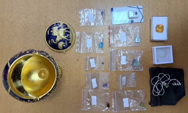 Az autót is lefoglalták, amelyben féldrágaköveket próbáltak átcsempészni Horgoson