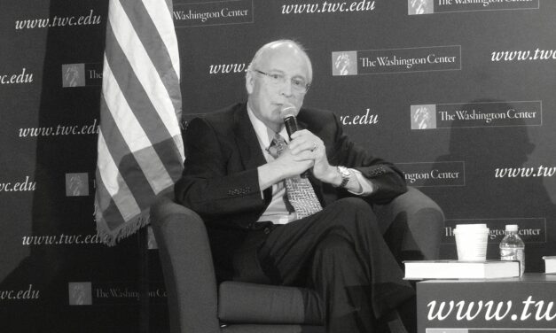 Elhunyt Dick Cheney, volt amerikai alelnök