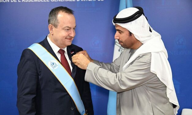 Az Interpol kitüntette Dačićot