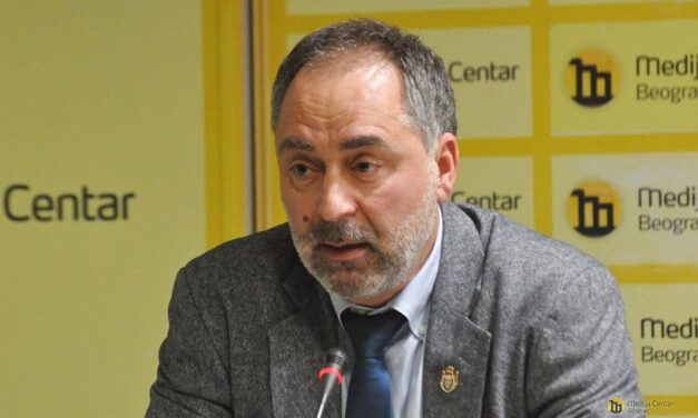 Alkotmányjogász: A Vezérkar épületéről szóló lex specialis felfüggeszti az alkotmányt