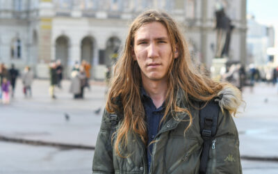 Így mértek ütést az egyetemista fejére a bevetési pajzzsal (videóval)