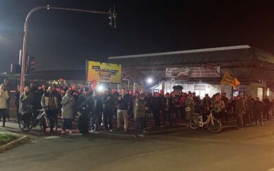 Se ki, se be az autóbuszoknak A szabadkaiak 14-ik napja tüntetnek a városközpontban