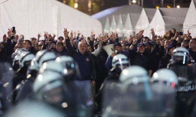 Szerdára mítinget szerveznek a haladók a Ćacilendnél
