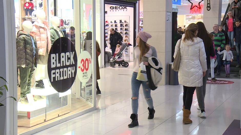 Figyelem: Csalók vadásznak a fekete péntek vásárlóira!