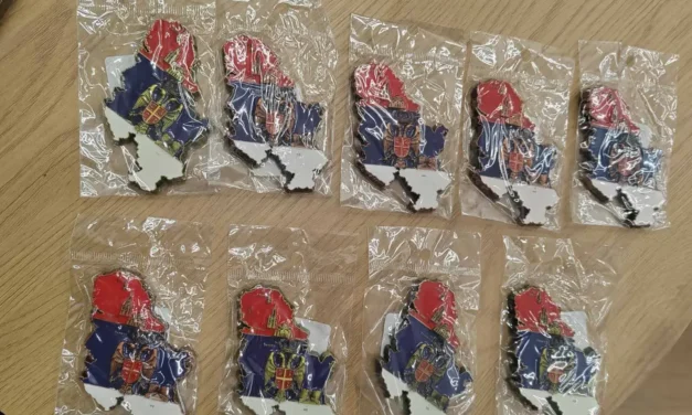 Felügyelőségi és rendőrségi ügy lett a Koszovó nélküli Szerbia-hűtőmágnesekből (Fotók)