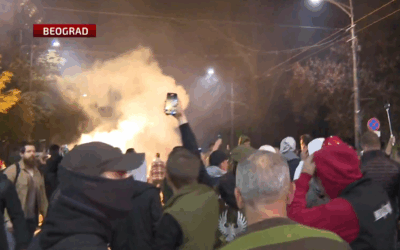 Vučić nyugalomra inti a híveit, szerinte az édesanyát támogató polgárok „embereket akartak felgyújtani” Az államfő szerint a Pionír park a "szabadság szimbóluma"