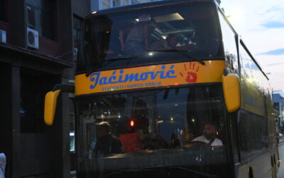 Beavatkozott a rendőrség Belgrádban, letartóztatták az egyetemistákat szállító fuvarost